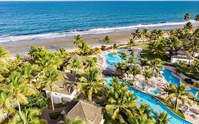 Beach Class Resort 2 quartos Muro Alto BMS